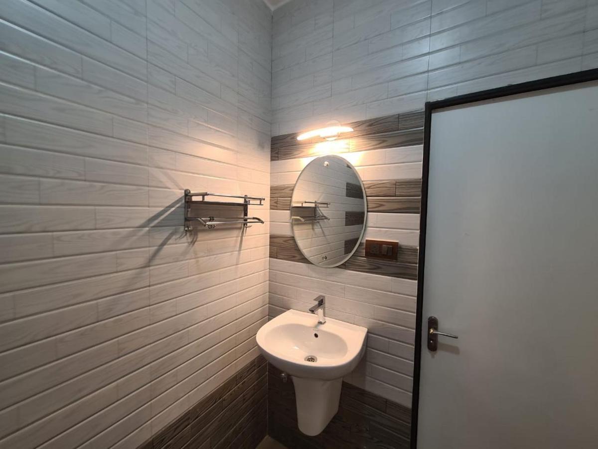 Richard Inn Residency كالانغيُت المظهر الخارجي الصورة