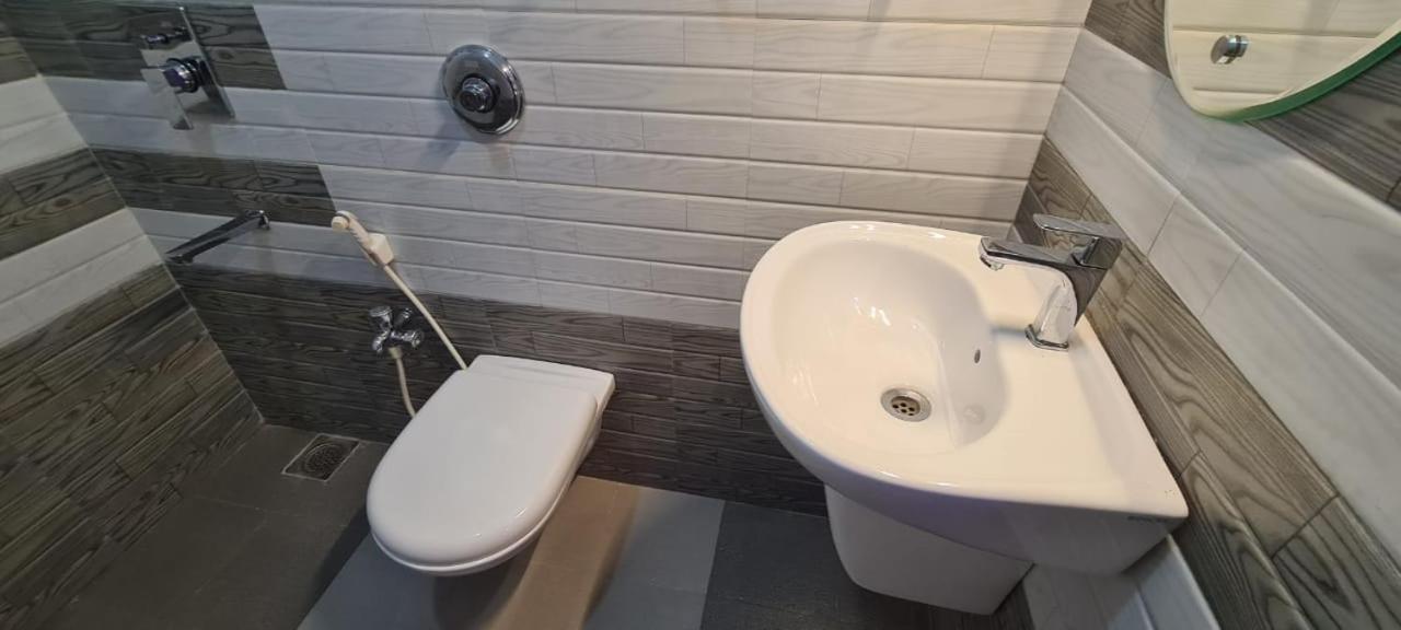 Richard Inn Residency كالانغيُت المظهر الخارجي الصورة